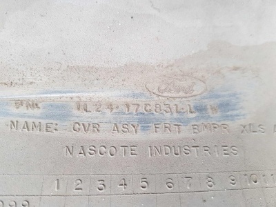 Бампер передний (XLS) Ford Explore 3 2002-2005 5L2Z 17D957 VD; 2L2Z 17D957 VB