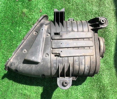 Корпус воздушного фильтра Hummer H2 2003-2009 19153610 ; 88963683 ; 15059590