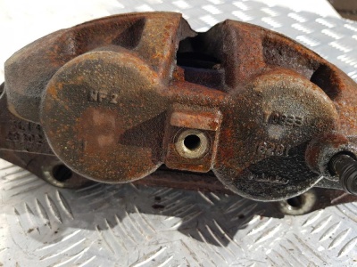 Суппорт тормозной передний левый Lincoln Navigator / Expedition 2007-2017 8L1Z 2B121 AA; 7L14 2B302 A; AL3Z 2B121 AA