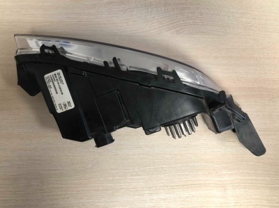 Противотуманная фара правая Ford Explorer 6 2018-2019 HS7Z 15200 G ; HS73 15A254 CD/CA/CB