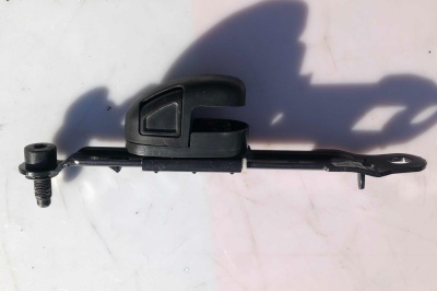 Механизм регулировки ремня безопастности Jeep Renegade 2017-2021