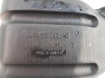 Резонатор воздушного фильтра Ford Escape 2000-2007 YL8Z 9F763 AA