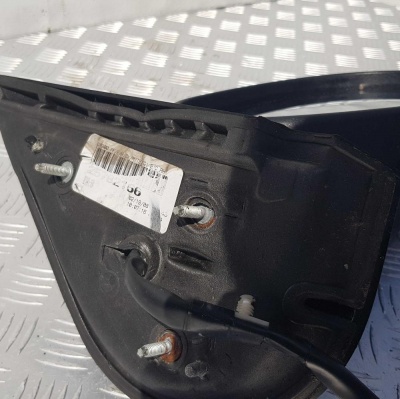 Зеркало заднего вида правое Chevrolet Tahoe 2006-2014 25782166