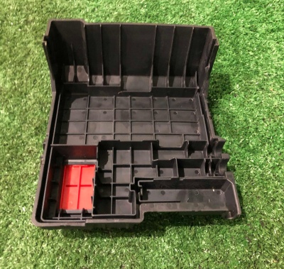 Крышка плюсовой клемы Chevrolet Tahoe / Escalade 2021-н.в. 84336357