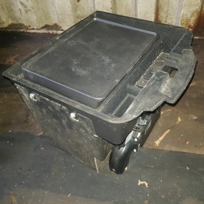 Холодильник центральной консоли Cadillac Escalade 2015-2020 23489739