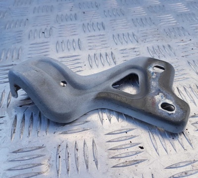 Кронштейн фары правый Cadillac SRX 2009-2016 25982286