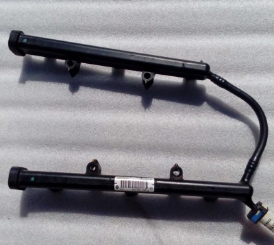 Топливная рампа Jeep Grand Cherokee wk2 2010-2017 (3.6L) 53034198AC; 05184079AD