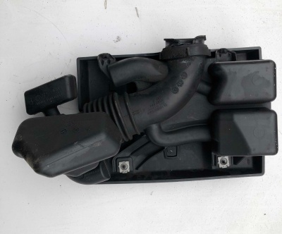 Патрубок воздушного фильтра Lincoln Navigator 2007-2014 9L7Z 9B659 A ; 9L74 9F805 AC/AB/AA ; 7L14 9F805 AD/AE/AG/AK/AF/AH