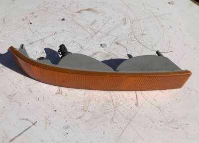 Габарит передний правый Chevrolet Express 2003-2018 15880074 ; 10395418 ; 15748585 ; 20772636 ; 22940754 ; 23284115 ; 84218438 ; 16530392