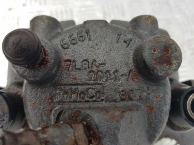 Суппорт тормозной передний правый Ford Escape 2007-2012 7L8Z 2B120 B; 7L8A 2011 A