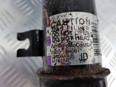 Амортизационная стойка передняя левая Ford Explorer 5 2013-2015 DB53 18K001 JD; DB5Z 18124 AE; DB53 5310 BB; DG13 18183 AD