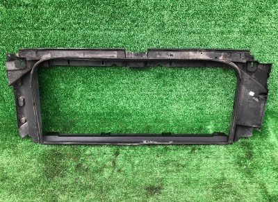 Дефлектор радиатора Cadillac Escalade / Tahoe 2015-2019 23322446 ; 22827200 ; 23478724 ; 84241506