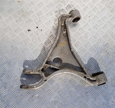 Рычаг подвески задний верхний правый Lincoln Navigator 2002-2006 2L14 5K742; 4L1Z 5500 BC; 2L1Z 5500 BA