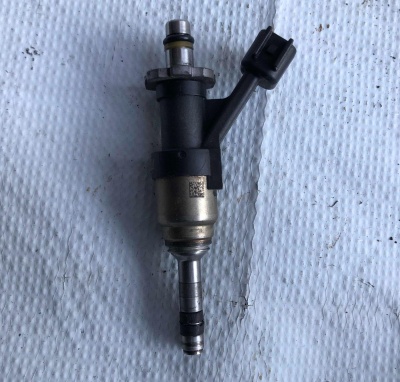 Топливная форсунка Cadillac Escalade / Tahoe 2015-2020 12668393 ; 19420316 ; 12656008 ; 12677809 ; 12687709 ; 12687703 ; 12709481 ; 12628422 ; 12710475 ; 12661026 ; 12656931 ; 12668651 ; 12672370 ; 12684126 ; 12690933 ; 12692520 ; 12698483