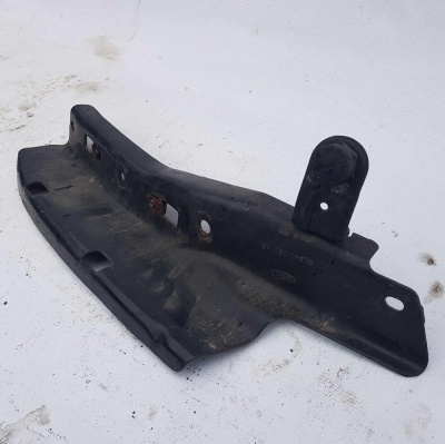 Кронштейн переднего бампера правый Ford F150 2004-2008 4L3Z 17752 AA; 4L34 17752 AE