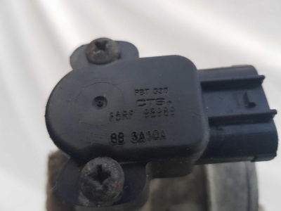 Дроссельная заслонка Ford Escape 2000-2007 2L8E 9E926 AB; F5RF 9B989