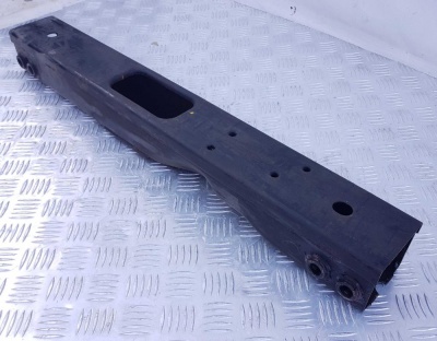 Балка крепления трансмиссии поперечная Cadillac Escalade 2006-2020 23208304; 22846070; 15894408; 15201165