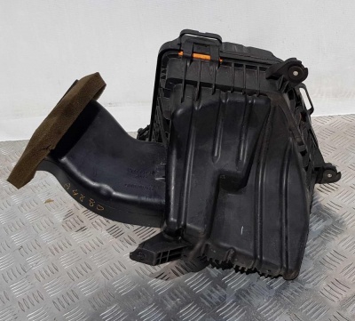 Корпус воздушного фильтра Chevrolet Camaro 2009-2015 92240654; 92230375