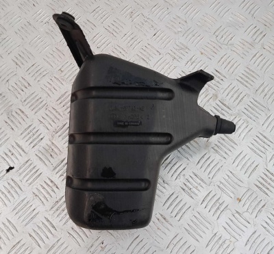 Резонатор воздушного фильтра Ford Escape 2000-2007 YL8Z 9F763 AA