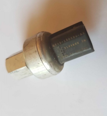 Датчик давления кондиционера Ford Explorer 5 BT43 19D594; BT4Z 19D594