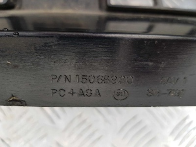 Решетка радиатора GMC Envoy(Isuzu Ascender) 2001-2009 15068920