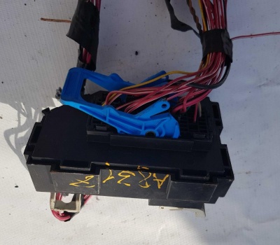 Блок предохранителей салонный Chevrolet Tahoe 2006-2014 20828606; 25815391