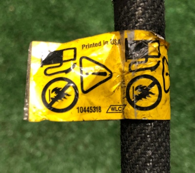 Задняя труба подачи топлива с датчиком Chevrolet Tahoe / Escalade 2021-н.в. 10445318 ; 10094734