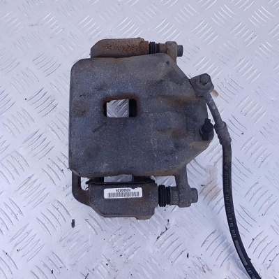 Суппорт тормозной передний правый Chevrolet Camaro 2010-2015 13578803