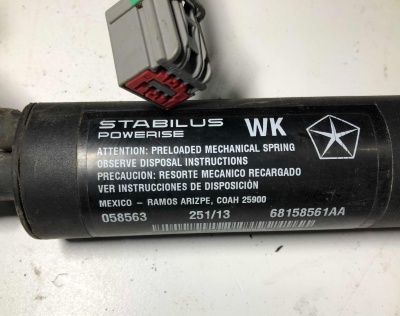 Амортизатор крышки багажника Jeep Grand Cherokke WK2 68158561AA