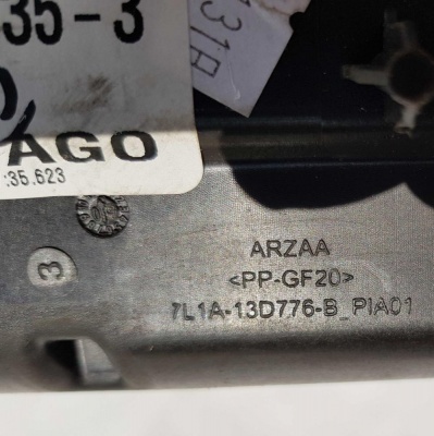 Плафон салонный Ford Explorer 5 2011-2015 BB5Z 78519A70 AA; 7L1A 13D776 B; AT43 78519A58