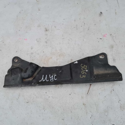 Защитный щиток бензобака правый верхний Ford Mustang 2015-2020 FR3Z 9B007 A; FR3C 9N226 AB