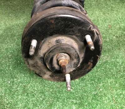 Стойка передняя Chevrolet Tahoe / Escalade 2015-2020 23276075