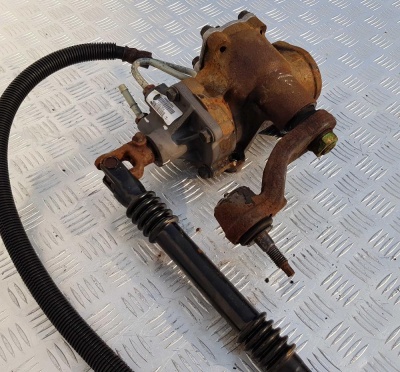 Рулевой редуктор Cadillac Escalade 2001-2006 15173571; 15076532; 19330490; 15067316