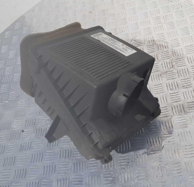 Корпус воздушного фильтра Chevrolet Tahoe 2006-2014 25873812