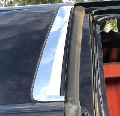 Молдинг заднего правого крыла Cadillac Escalade / Tahoe 2015-2020 23227753 ; 22841023