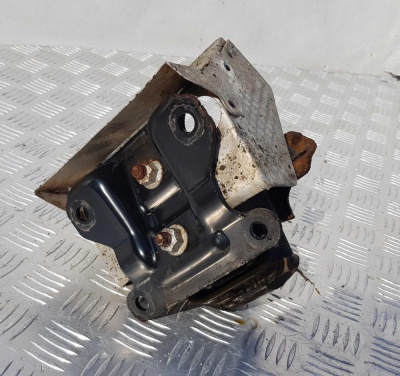 Опора ДВС Cadillac Escalade 2006-2014 15854939; 15837373