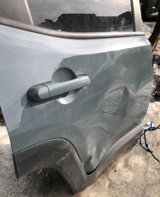 Дверь задняя правая Jeep Renegade 2015-2019 68246407AA ; 61164257