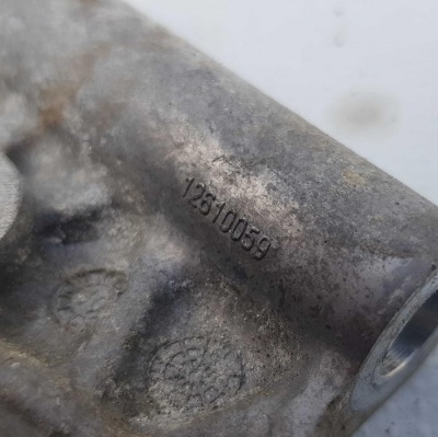 Кронштейн КПП Cadillac SRX 2009-2016 12610059