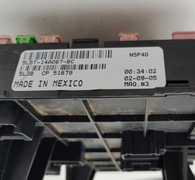 Блок предохранителей Ford F150 2004-2008 5L3T 14A067 BC