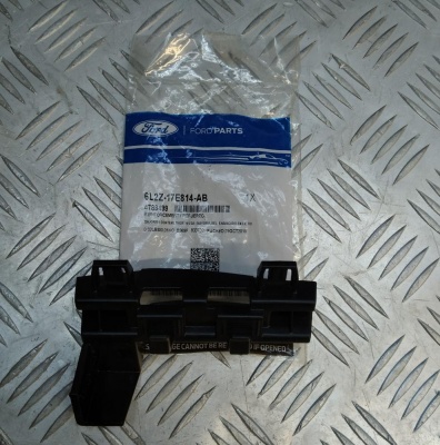 Кронштейн крепления переднего бампера левый Ford Explorer 4 2006-2010 6L2Z 17E814 AB; 6L24 17D941 ACW