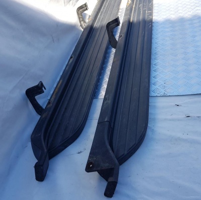 Пороги (комплект) Chevrolet Suburban 2006-2014 15914676; 15914677; 15105387; 15105388