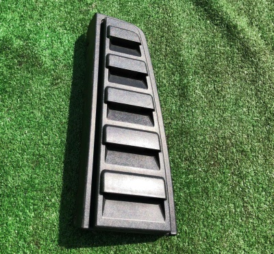 Накладка над задним фонарем правая Hummer H2  2003-2009 15189205 ; 15063031 ; 15206329