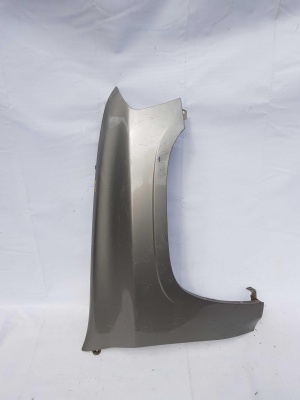 Крыло переднее правое GMC Envoy 12477995 ; 12477996