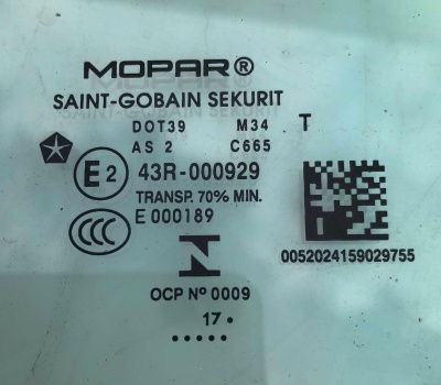 Стекло пассажирской двери Jeep Renegade 2016-2021 68274340AA