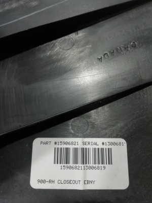 Накладка правая (кузов внутри) Chevrolet Tahoe 2006-2014 15906821