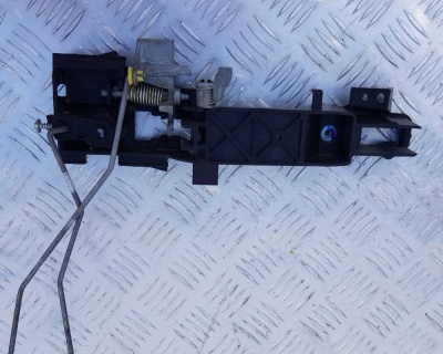 Кронштейн ручки двери левой Ford Explorer 5 BT4Z 7826685 A; BB5Z 7826685 A; CB5Z 7826685 A