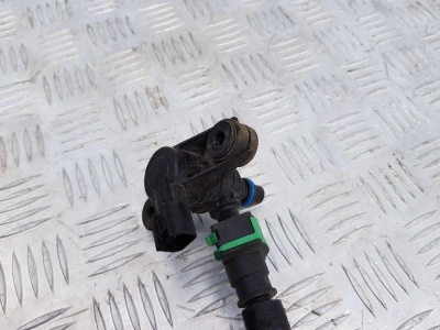 Трубка вентиляции топливного бака с клапаном Ford Explorer 5 2011-2015 BB53 9G271; BB5Z 9G271; AU5E 9G866