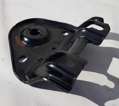 Кронштейн подрамника левый Ford Explorer 5 BB5Z 5G221 B; BB53 5362