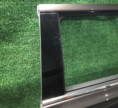 Накладка/Молдинг двери задней левой передний Chevrolet Suburban / Escalade 2021-н.в. 84877797 ; 84148587 ; 84802745