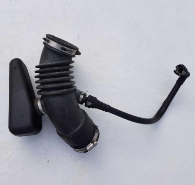 Патрубок воздушного фильтра Ford Escape 2007-2012 8M6Z 9B659 A; 8M64 9F805 AA